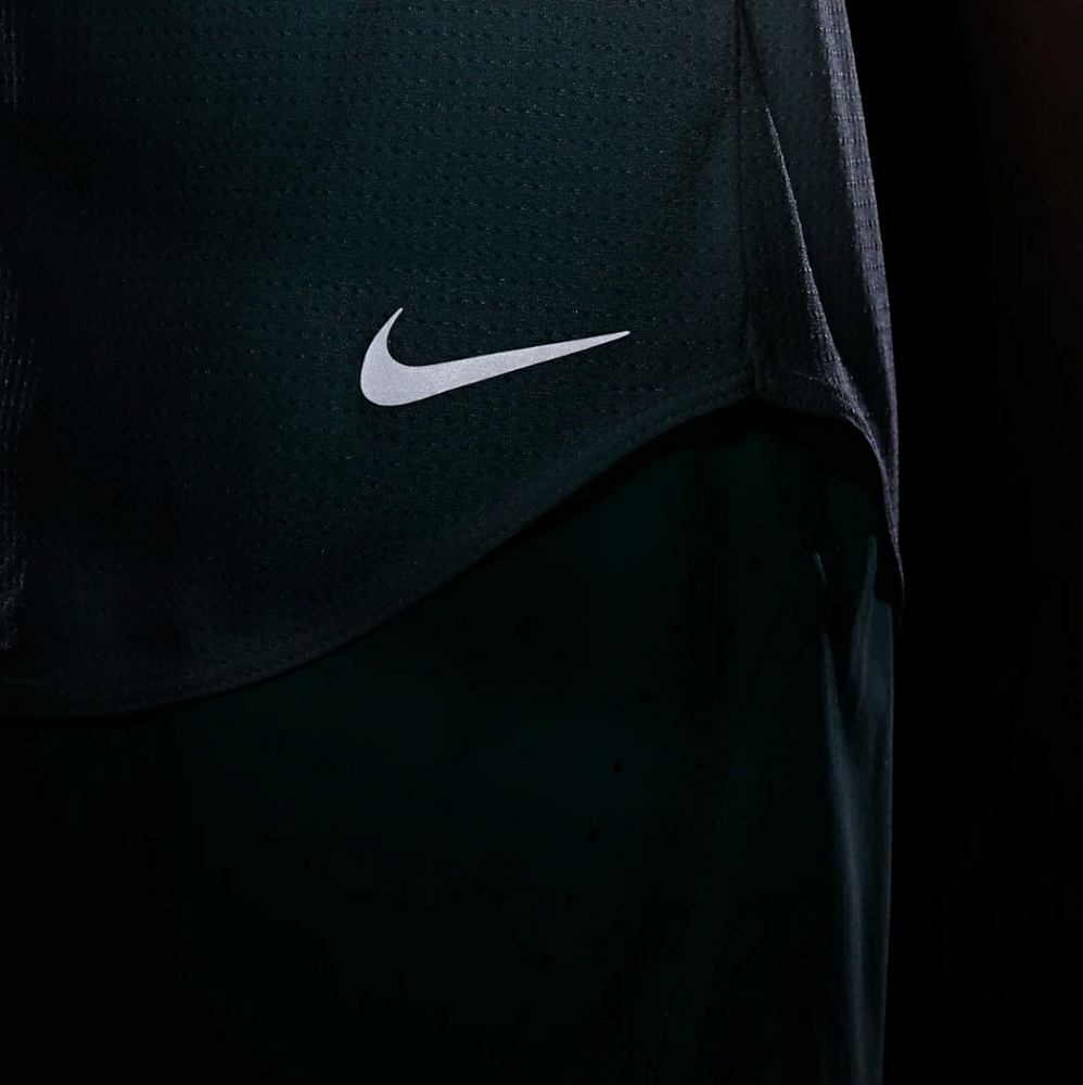 Nike Breathe 2XL Cool Running Tank - Picture 3 of 13